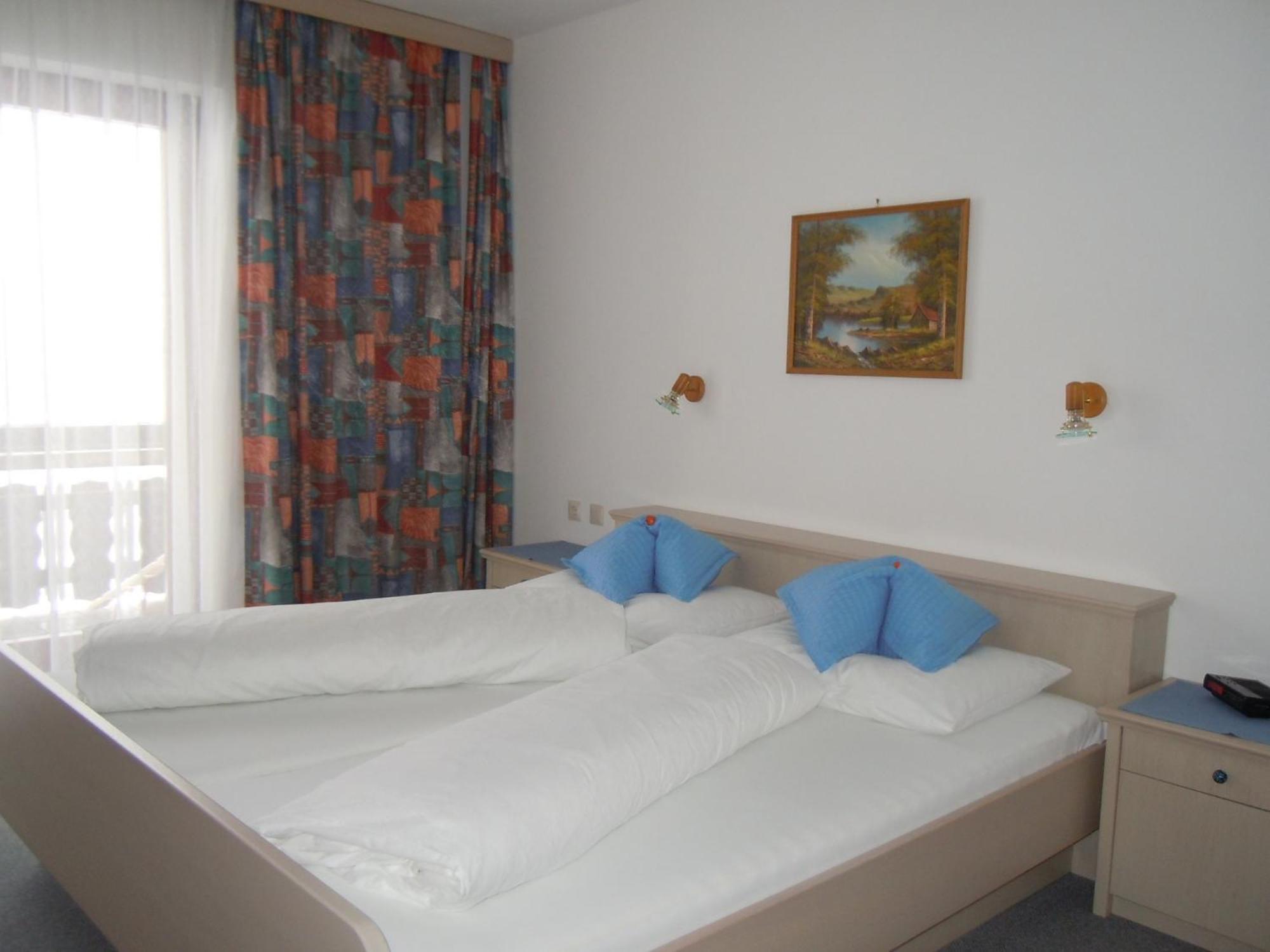 Pension Trojerhof Heiligenblut Pokoj fotografie